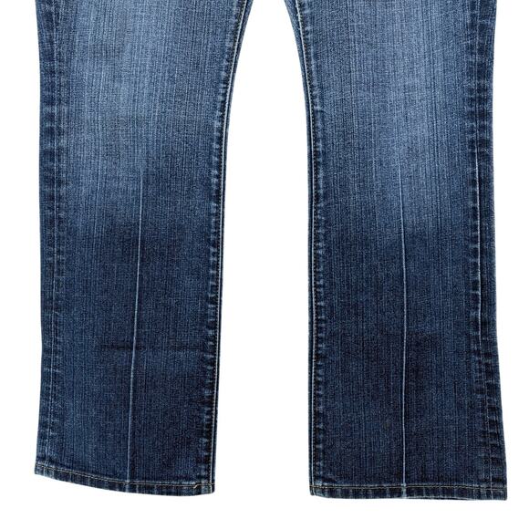 Old Navy The Diva Lowest Rise Bootcut Stretch Denim Jeans Medium Blue 14 Short - Picture 3 of 15